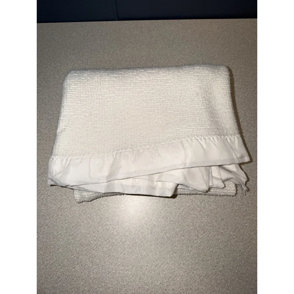 Vtg White Acrylic Thermal Waffle Weave Baby Blanket Satin Nylon Trim  36